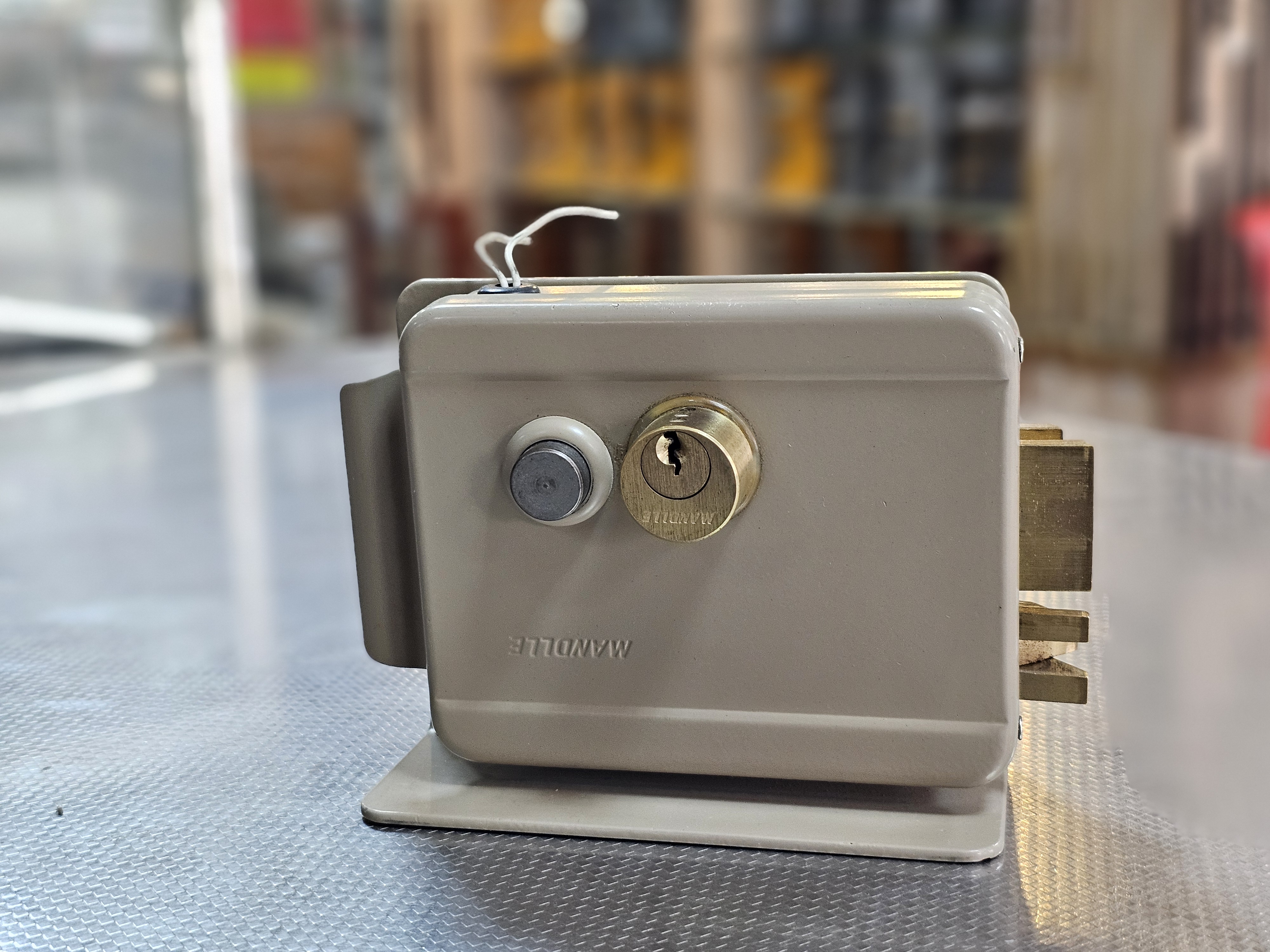 MANDLLE Electric Rim Lock