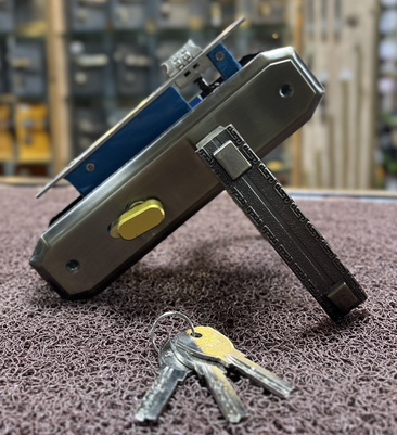 HANDLE DOOR LOCK 5801 AB