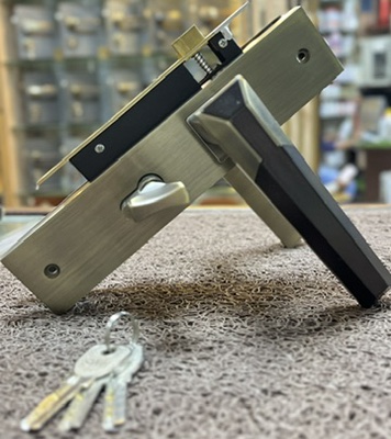 HANDLE DOOR LOCK 005 MAB/MTB