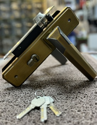 HANDLE DOOR LOCK 007 MCF/MSB