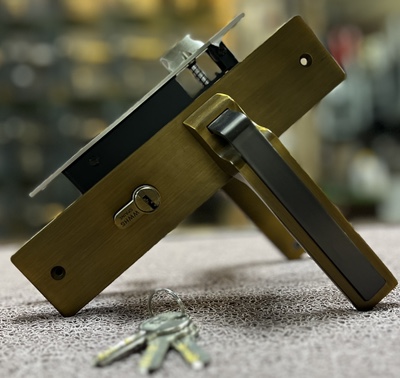 HANDLE DOOR LOCK 129 MCF/MSB