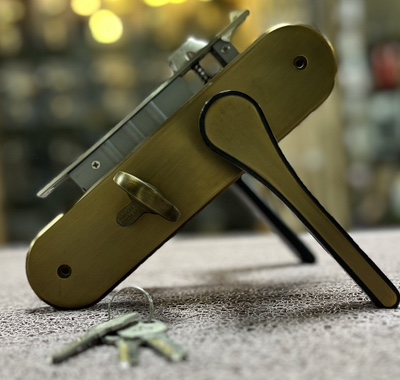 HANDLE DOOR LOCK 196 MCF-BK