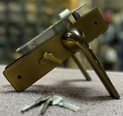 HANDLE DOOR LOCK 328M MCF/SCF