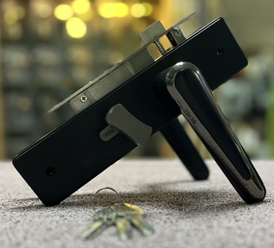 HANDLE DOOR LOCK 348 MBLK/SBLK