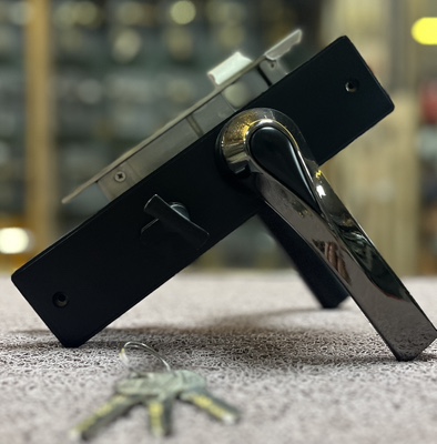 HANDLE DOOR LOCK 330 BK/SBN