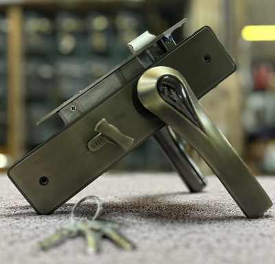 HANDLE DOOR LOCK 330 MAB/BN