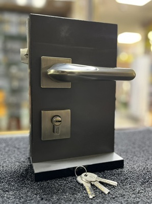 HANDLE DOOR LOCK 520 MAB/MSB